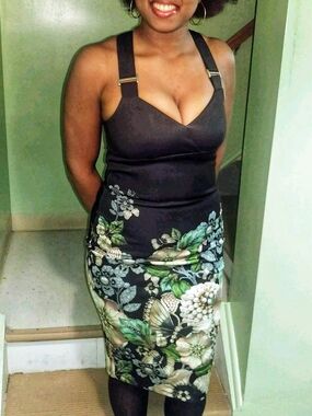 ELEGANT and CHIC TED BAKER Floral Dress in Black